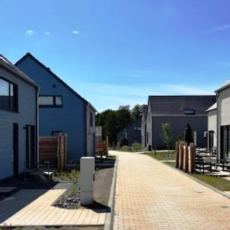 Familienhaus Mit Gemuetlichem Wohnbereich * Sagard
