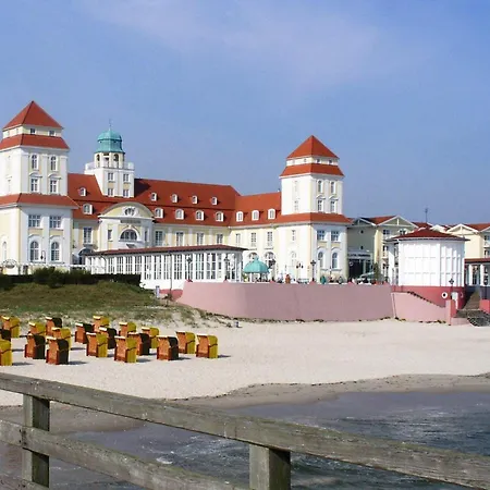 Familienhaus Mit Gemuetlichem Wohnbereich
