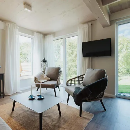 Familienhaus Mit Gemuetlichem Wohnbereich Sagard