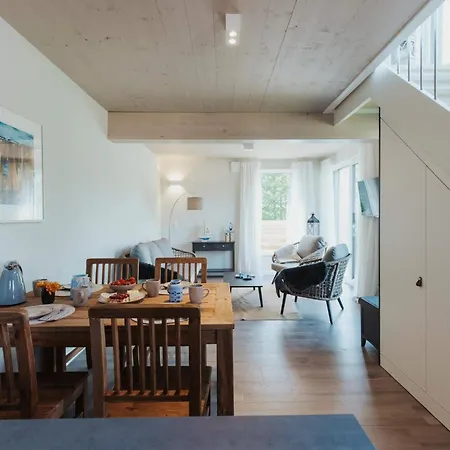 Familienhaus Mit Gemuetlichem Wohnbereich Ferienhaus *