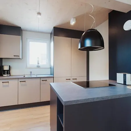 Familienhaus Mit Gemuetlichem Wohnbereich
